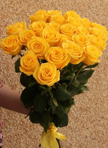 25 желтых роз от интернет-магазина цветов в 